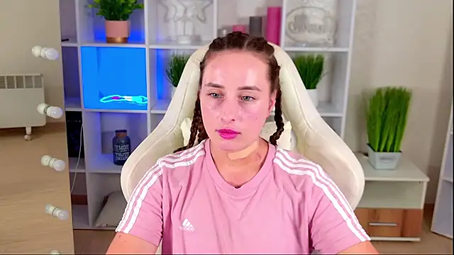 XXX chat uživo modela NadinnL