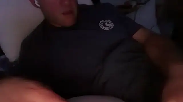 CuriousMarried321's Live XXX Chat