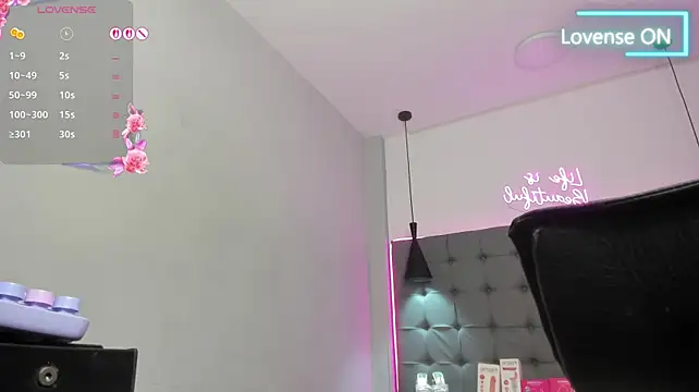 Онлайн чат XXX scarletcherry18