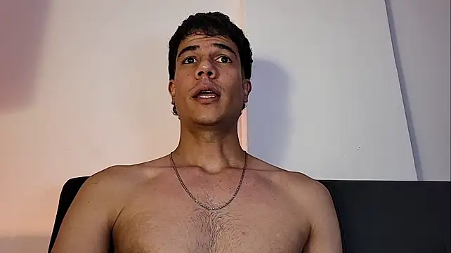 XXX chat uživo modela Derek_stud_