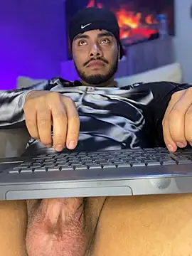 kryzthian_Olrox Adlı Modelin Canlı XXX Sohbeti