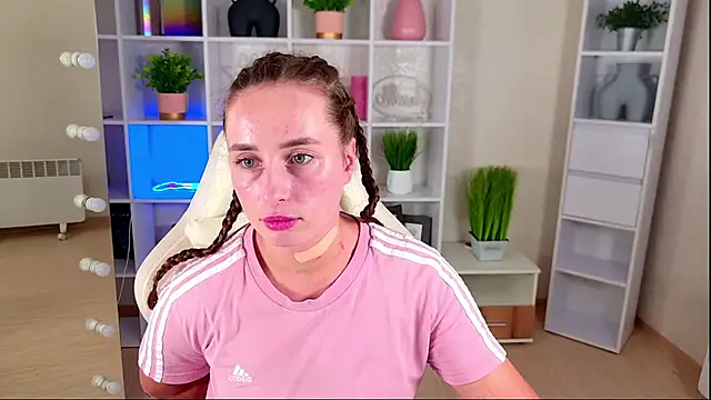 NadinnL Adlı Modelin Canlı XXX Sohbeti
