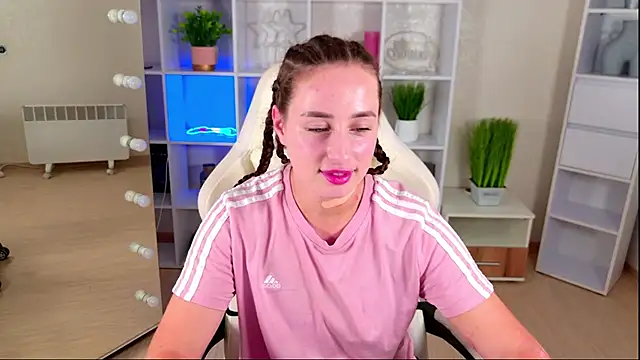 NadinnL Chat XXX live