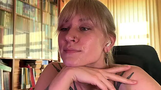 Retro_Marie Chat XXX in diretta