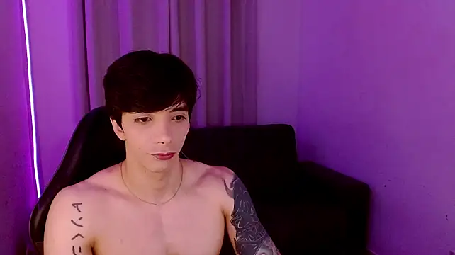 H3ll_B0I Adlı Modelin Web Kamerası Şovu