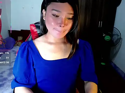 sofiathe1st Adlı Modelin Canlı XXX Sohbeti