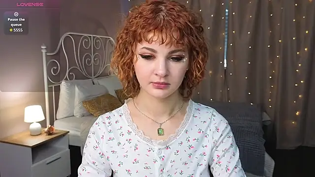 Kira__Fluffy's Live XXX Chat