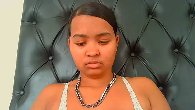 Chatroom XXX en direct de indianaphrodite1