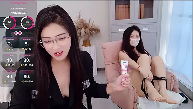 yangyang-777's Webcam Show
