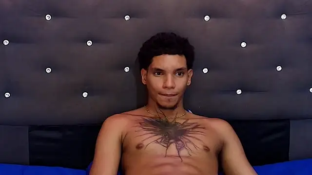 Chat +18 de kai_storm77 ao vivo