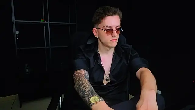 FelixStarkk Chat XXX live