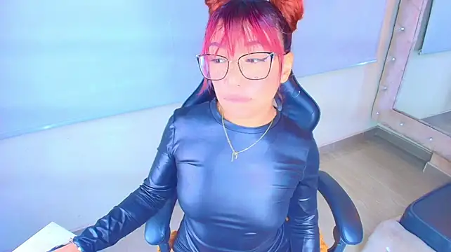Soleil_66's Live XXX Chat