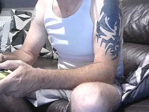 handyandyhandy's Live XXX Chat