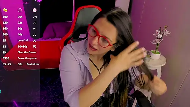 Hanna_MA Chat XXX in diretta