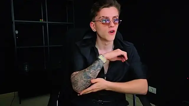 FelixStarkk: απευθείας συνομιλία ΧΧΧ