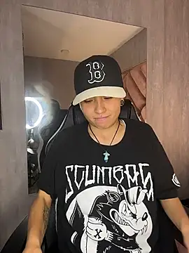 Czat XXX na żywo – ian_mathias_