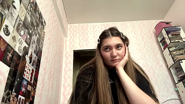 Živý XXX chat TynishaShute