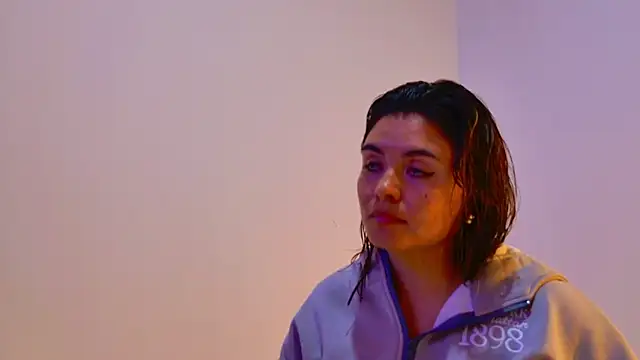 KeendallRouse Adlı Modelin Canlı XXX Sohbeti