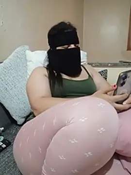 Lara-_-28: απευθείας συνομιλία ΧΧΧ