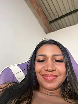 Chat +18 de Barbiebrunette_ ao vivo