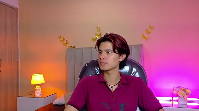 Derek_Sinn লাইভ XXX চ্যাট