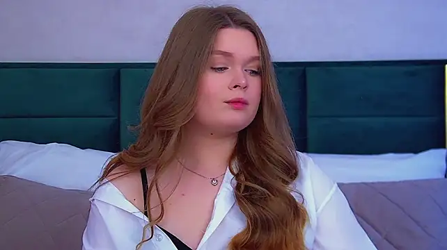 CrystalLyons XXX чат на живо