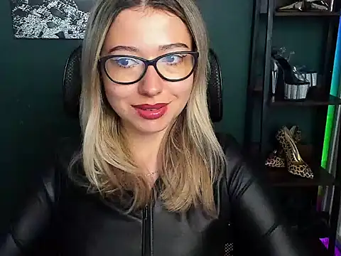 XXX chat uživo modela loveHeidi