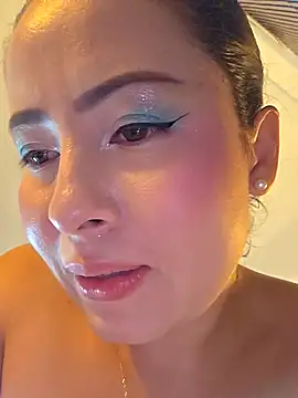 แชท XXX สดของ NeredaXxx