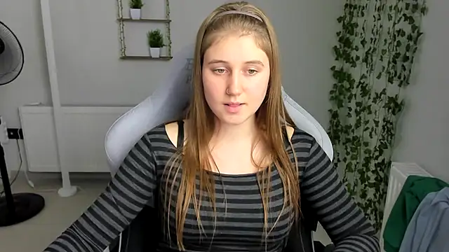 ViolaSecret's Live XXX Chat