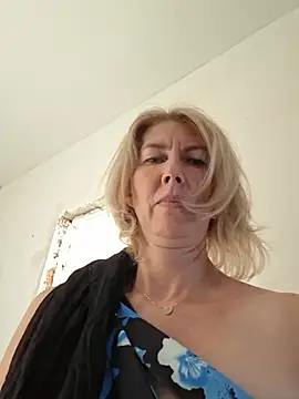 Chat XXX ao vivo de stellahere8
