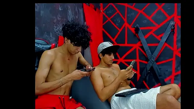 Chat XXX en directo de FRIENDS_LATINOS