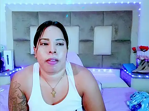 צ'אט XXX בשידור חי של indiantopaz694u