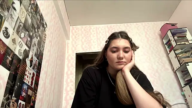 Онлайн чат XXX TynishaShute