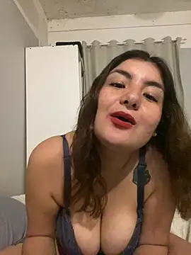 Chat +18 de SofiDimamita ao vivo