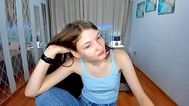 NikaRain Adlı Modelin Canlı XXX Sohbeti