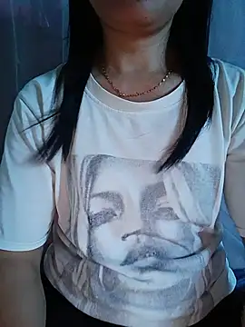 Doremon_95 élő XXX-chatje