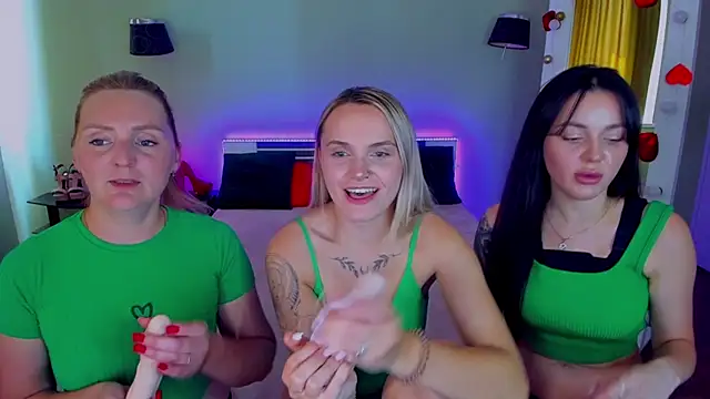 Chat XXX en directo de MagicEyess