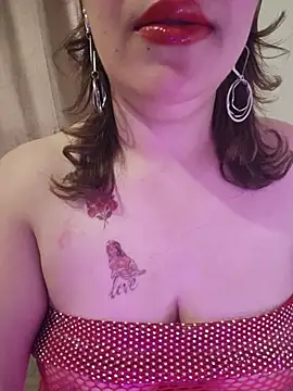 Doodqueen Adlı Modelin Canlı XXX Sohbeti