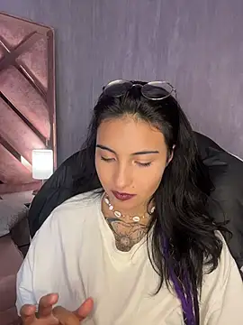 Velvet_Mysstic Chat XXX in diretta