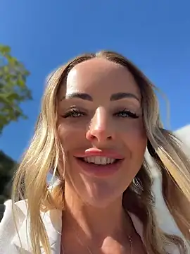 EmaSalis – Naživo XXX chat