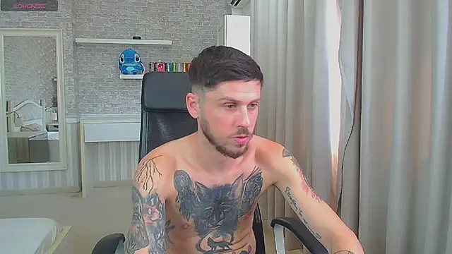 Chat +18 de JonahShaw ao vivo