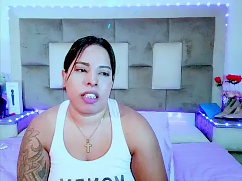Czat XXX na żywo – indiantopaz694u
