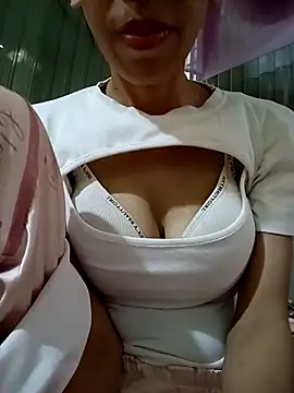 Pinky_1202のライブXXXチャット