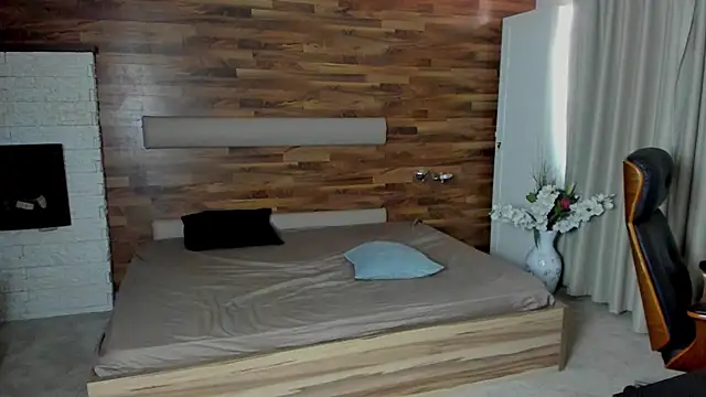 IvanHydee Adlı Modelin Canlı XXX Sohbeti