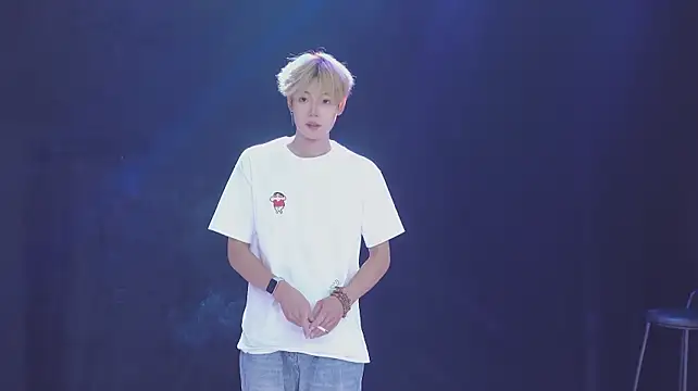 NCT-111 live XXX chat