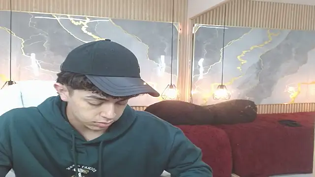 XXX chat uživo modela Andy_09_