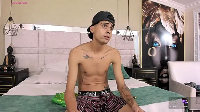 Show modela IvanJackson na web-kameri