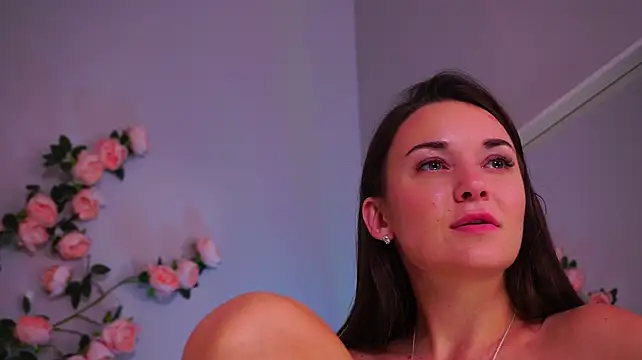 YayMaya's Live XXX Chat