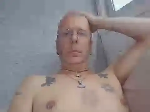 SHARPSkinhead Live XXX-Chat