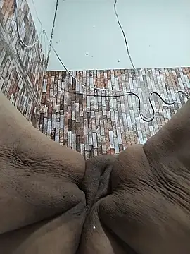 Vydinha 即時 XXX 聊天